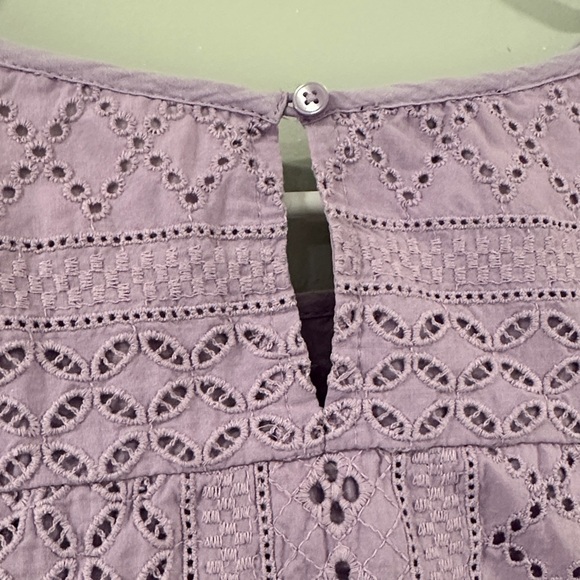 Talbots Lavender Eyelet Sleeveless Blouse 100% cotton size 12 light lilac - Picture 3 of 9